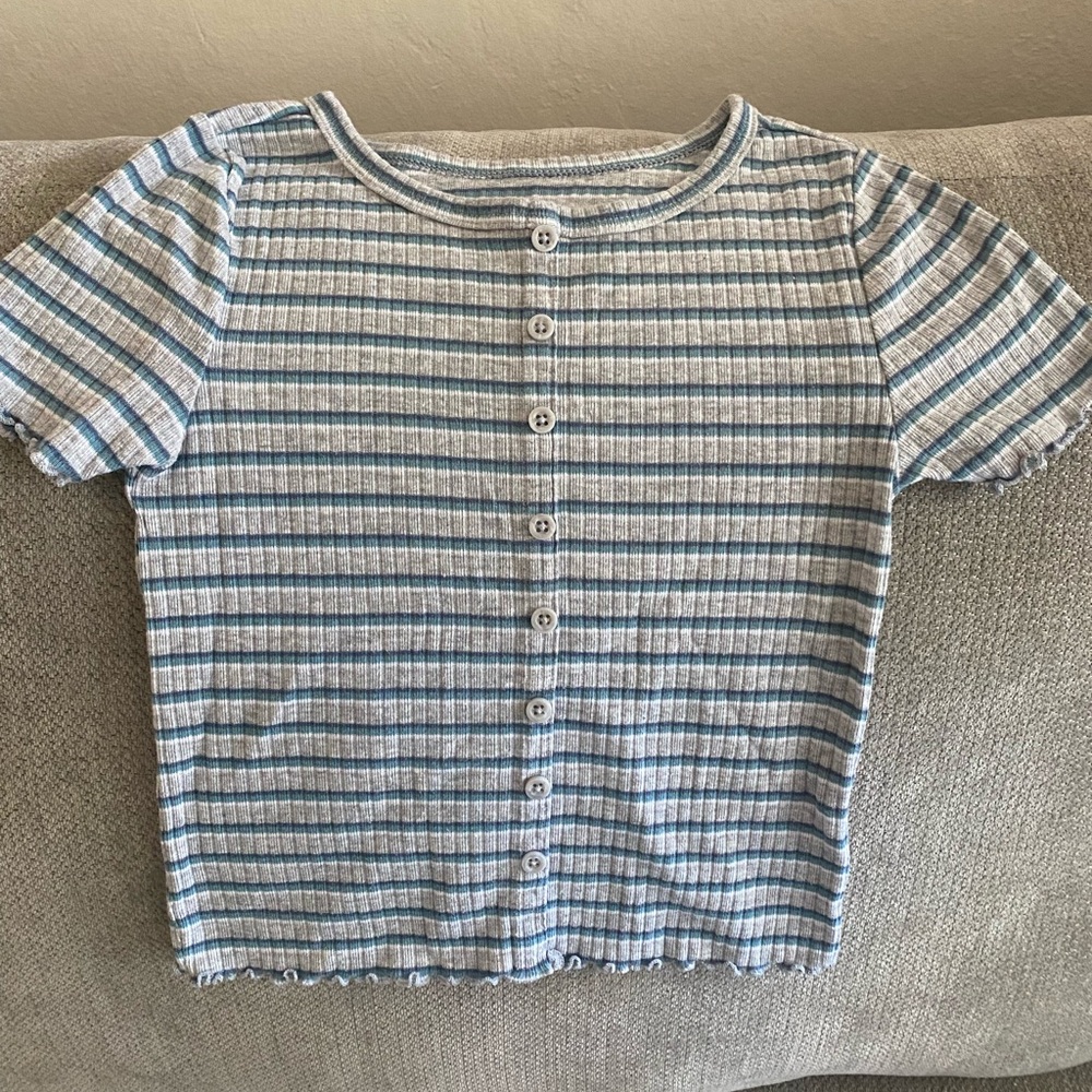 Girls tee, size 7-8